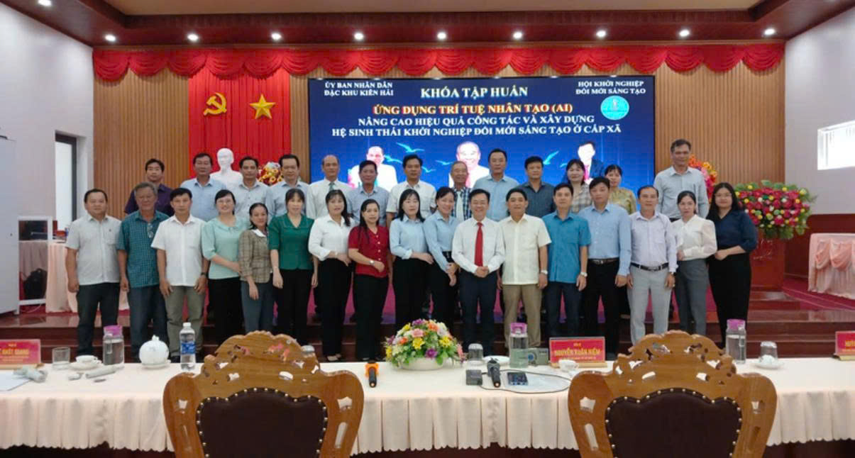 Tập huấn AI cho cán bộ công chức cấp Xã/Phường theo mô hình mới