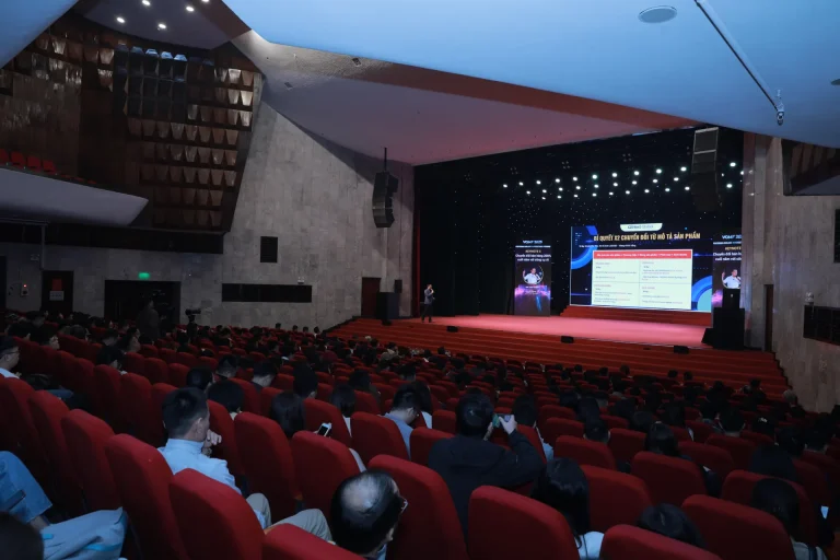 thay-vuong-hoc-vien-ai-01