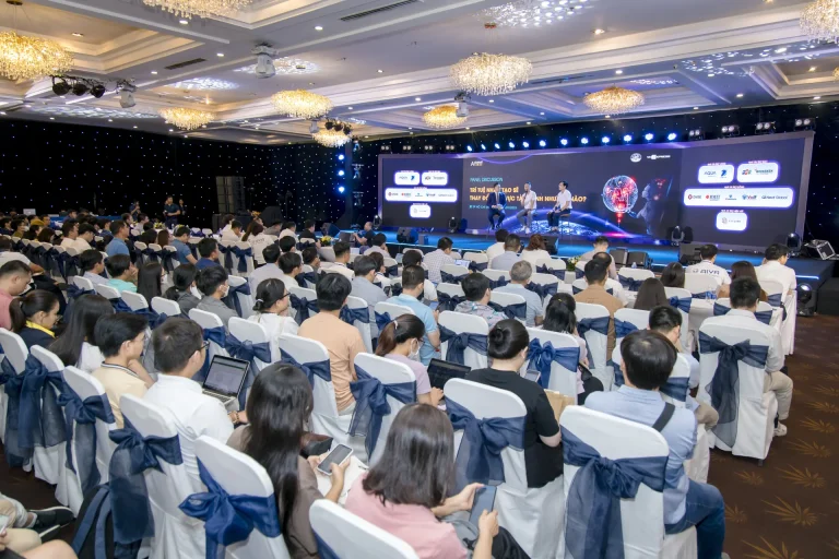 thay-vuong-hoc-vien-ai-08